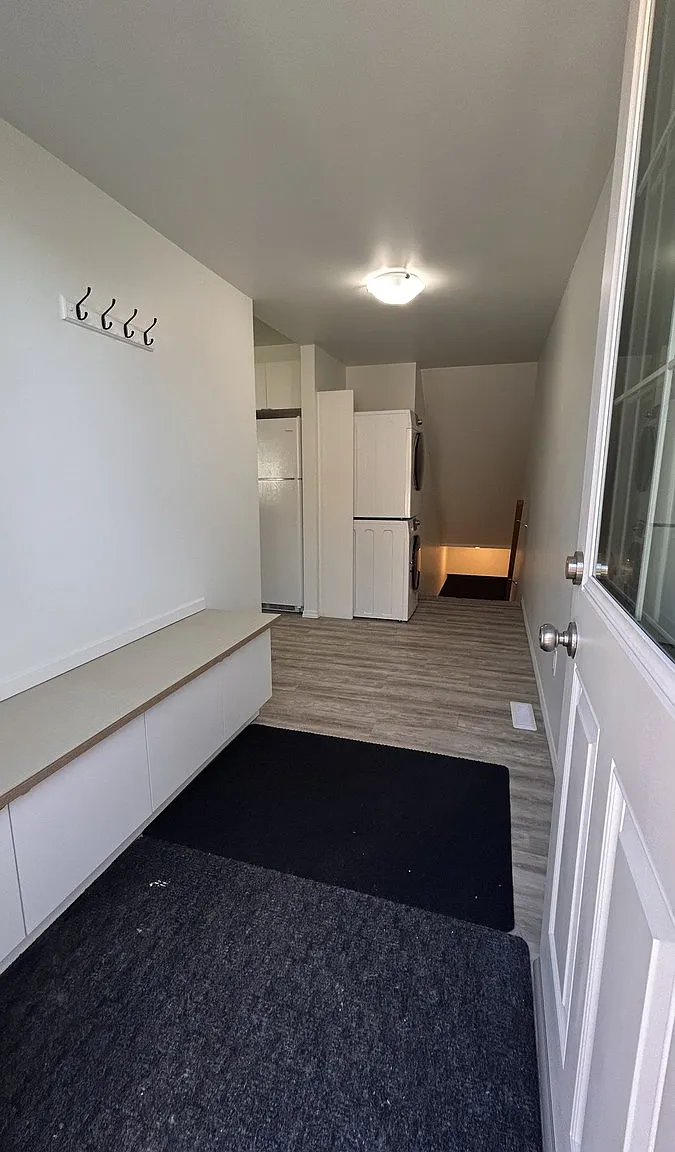 SF231 Newton Duplex for Rent | 3-Bed Basement Suite + Garage | 11354 53 St NW Edmonton | 1 Month ... — Photo 3