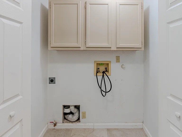 4929 Black Dr NW — Photo 1