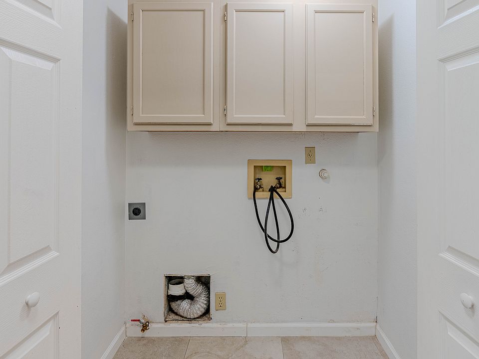 1st image of 4929 Black Dr NW