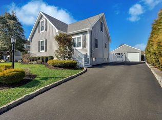 1505 Valley Dr, Wall Township, NJ 07719