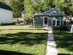 2nd image of 806 Arcadian Ave
