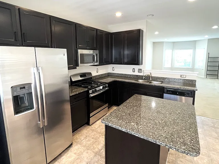 447 Toftrees Dr — Photo 9