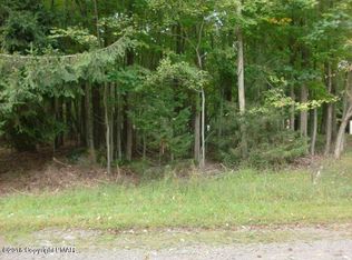 14 Holiday Dr, White Haven, PA