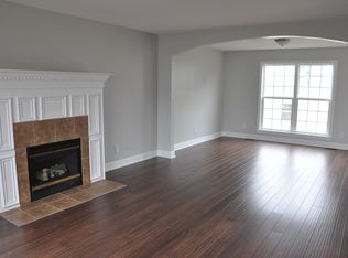 7018 Village Gate Trce, Louisville, KY 40291