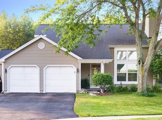1192 Jasmine Ct, Bartlett, IL