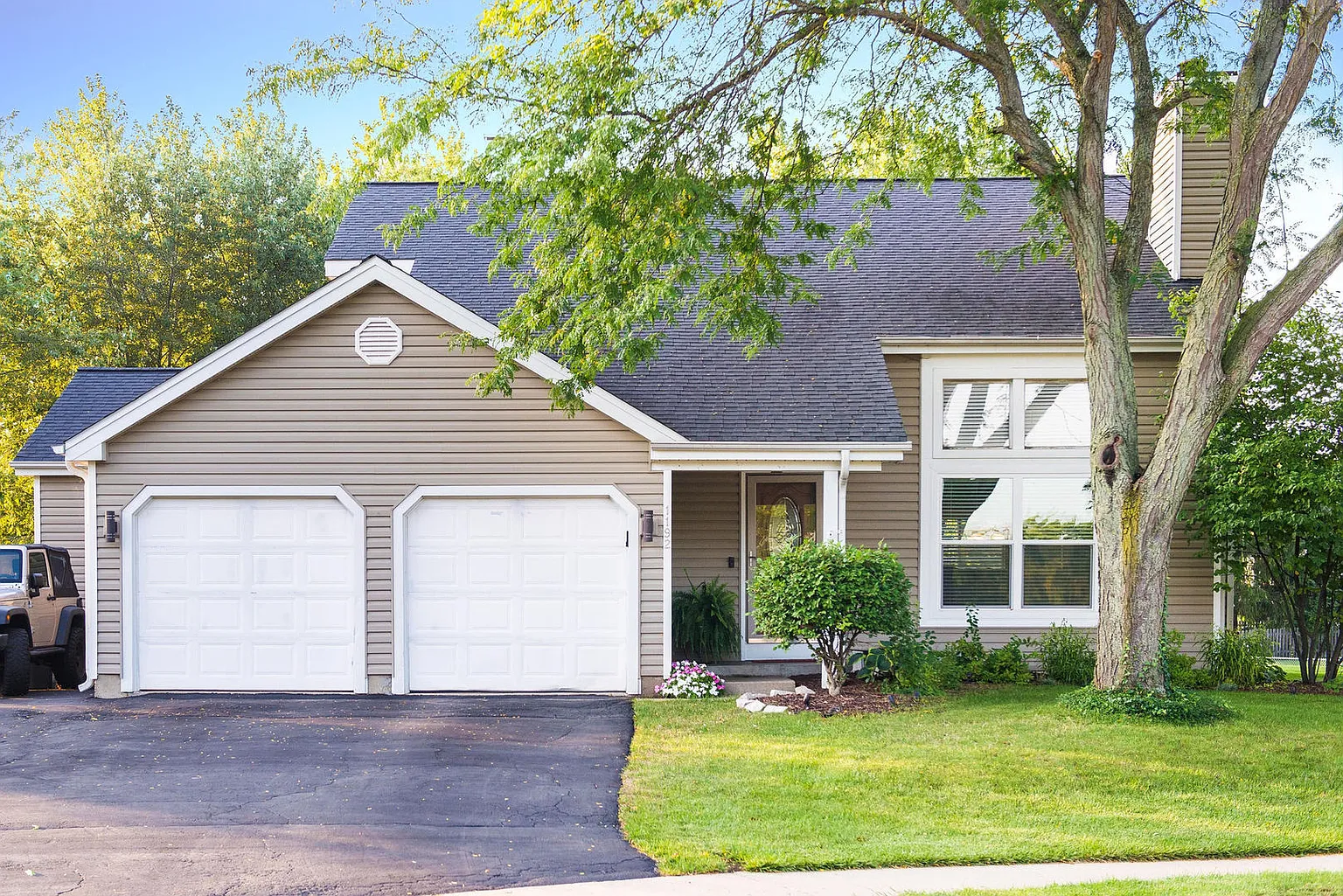 1192 Jasmine Ct photo 1