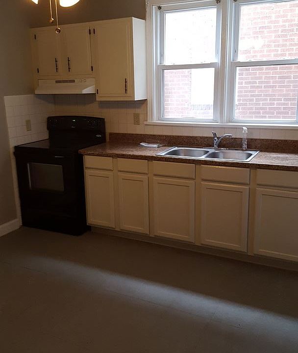 2nd image of 1718 Pierce St Fl 1