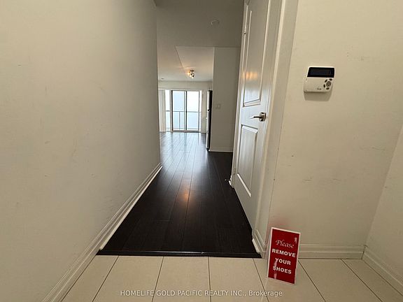 5th image of 275 Yorkland Rd #2704