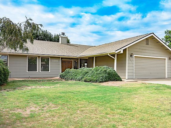 3rd image of 2205 E Vassar Dr.