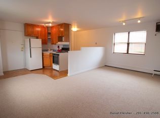 56 68th St APT 4, Guttenberg, NJ 07093