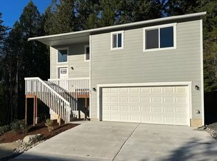 61 E Ellinor Peak Pl, Belfair, WA 98528