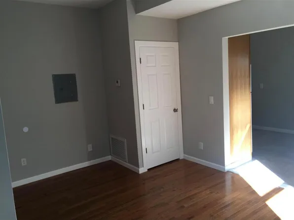 21 E Barbour St, Haledon, NJ 07508