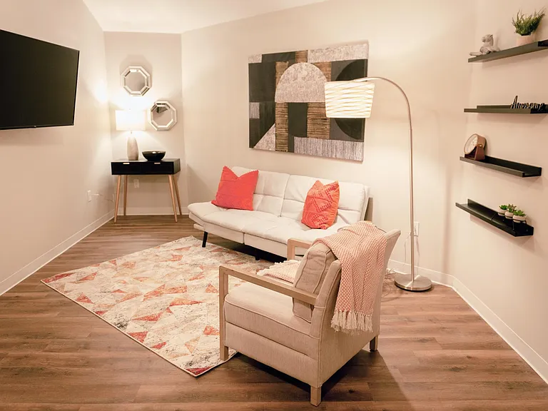 1313 Elm St #2 — Photo 3