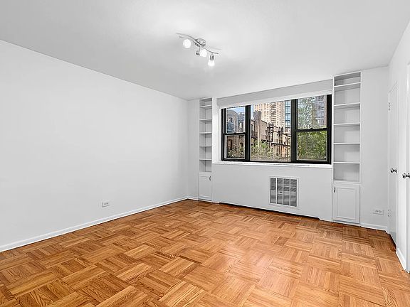 4th image of 315 E 72nd St APT 4M