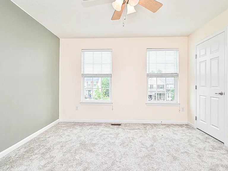8453 Forest Valley Dr — Photo 38