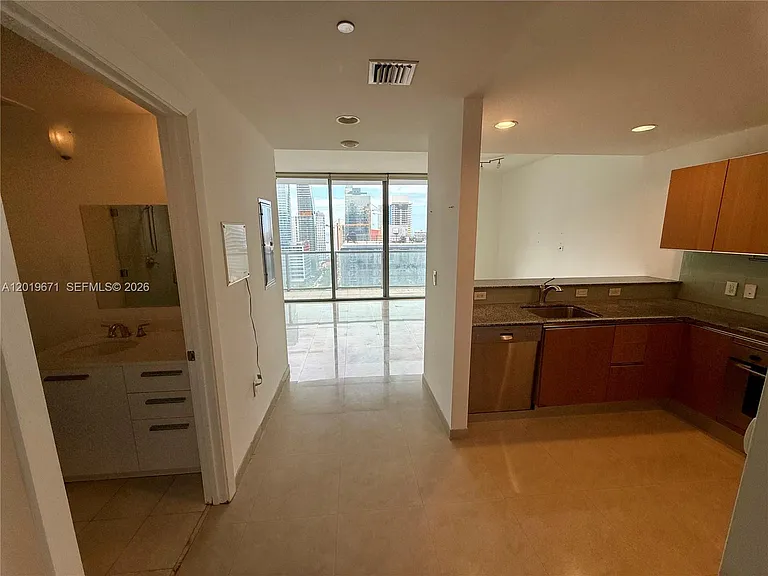 1060 Brickell Ave #2409 — Photo 3