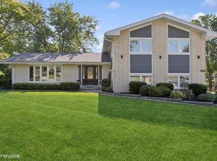 7967 Clarendon Hills Rd, Willowbrook, IL 60527