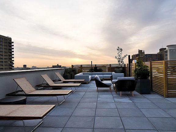 5th image of 111 Montgomery St APT 8D
