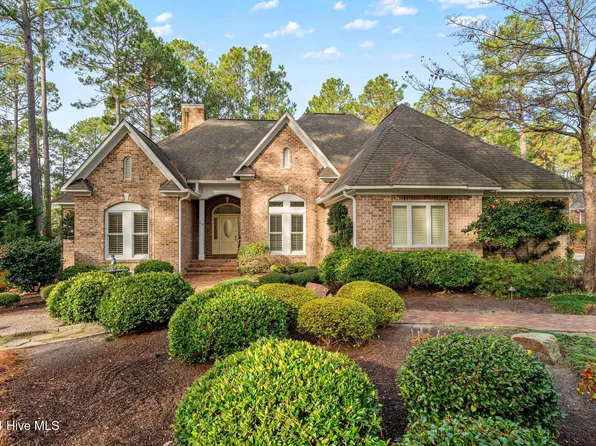 54 Mcmichael Drive, Pinehurst, NC 28374