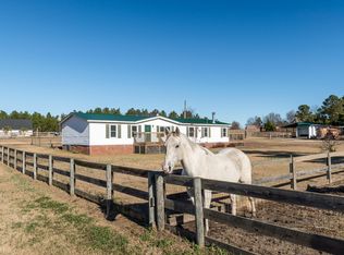 369 Poole Rd, Raeford, NC 28376