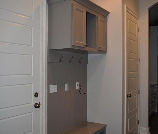 4th image of 107 Solano Dr