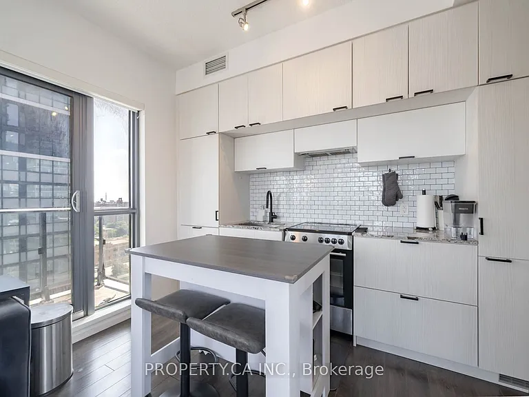 159 Dundas St E #1506 — Photo 5