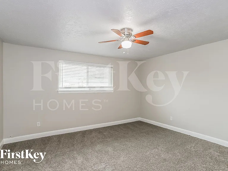 10819 Sagewind Dr — Photo 6