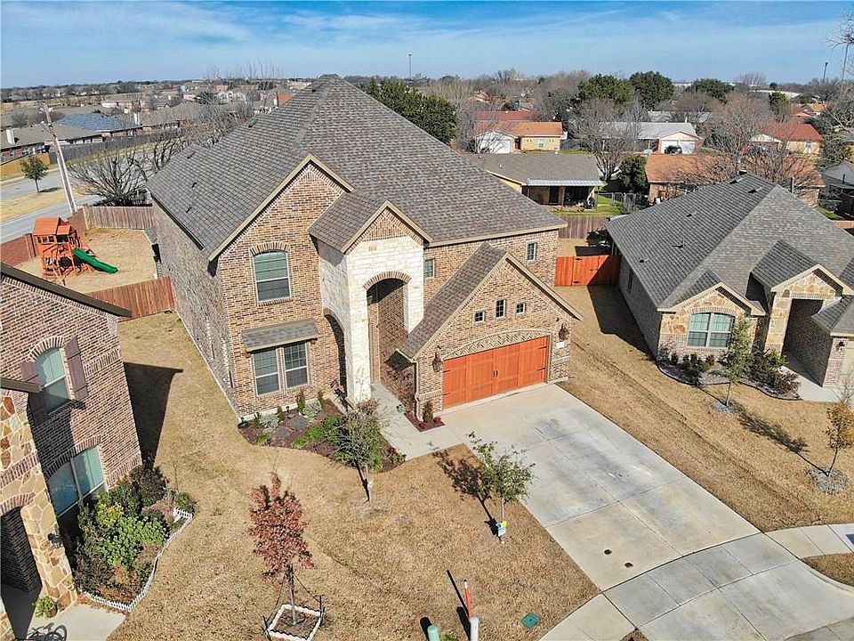 1st image of 752 Ravenwood Dr