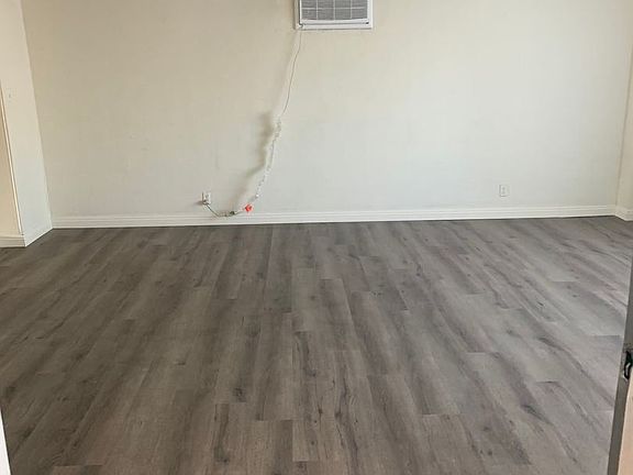 2nd image of 14034 Oval Dr