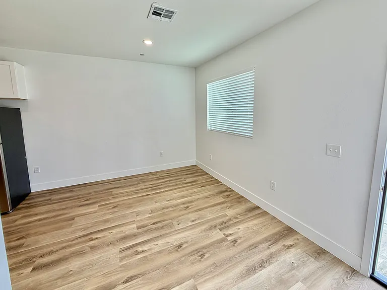 6991 Del Rosa Ave — Photo 5