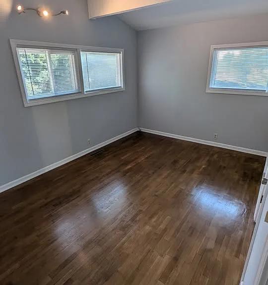 5375 Seymour Rd — Photo 18