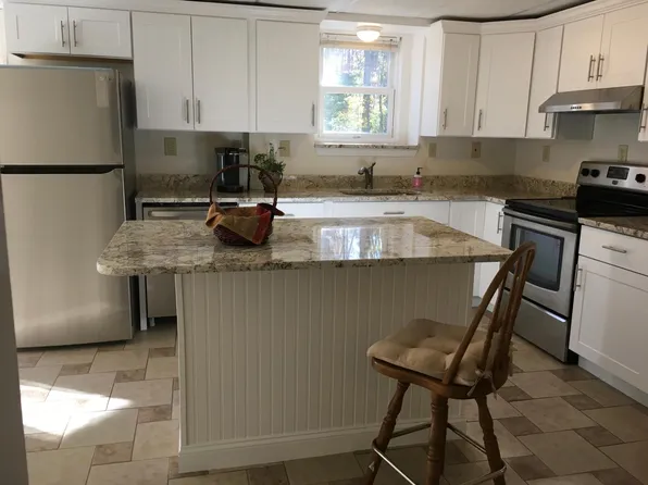 4 Kazersky Dr, Wallingford, CT 06492