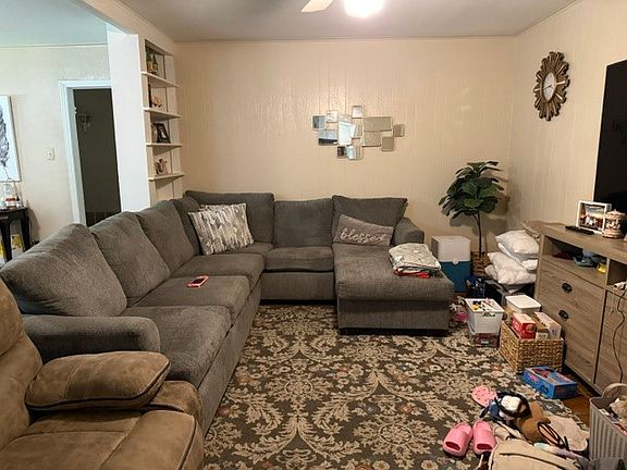 5th image of 800 Lincoln St
