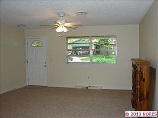 2nd image of 1009 S Choctaw Pl
