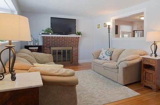 4th image of 11 Harwood St