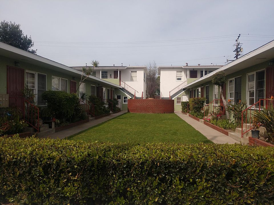 1st image of 2747 Pacific Ave #3