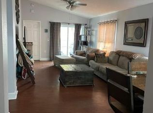 518 Scarlet Maple Ct, Plant City, FL 33563
