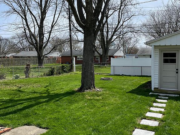 3rd image of 552 Vista Ave