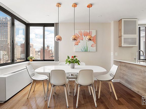 5th image of 300 E 62nd St APT 1004