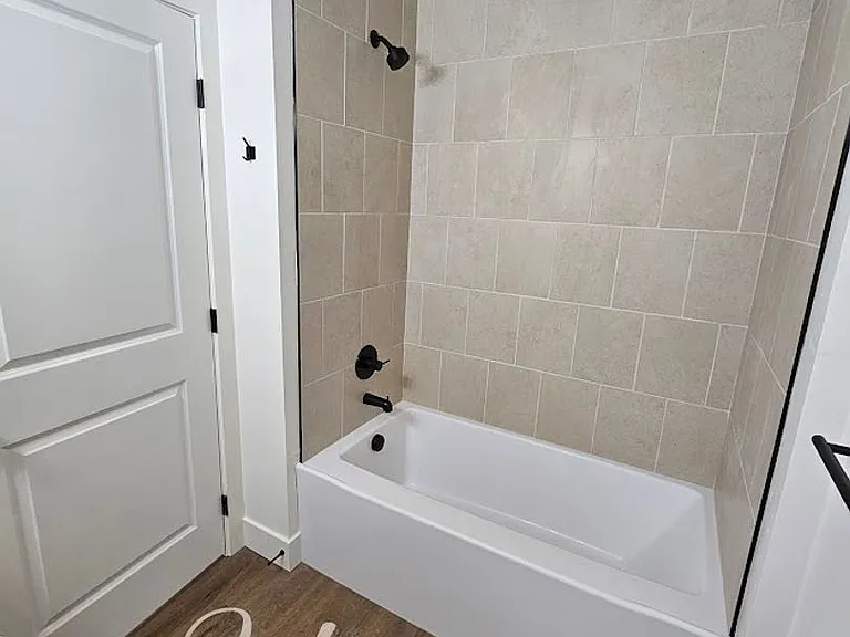 356 NW Bradford Ave — Photo 10