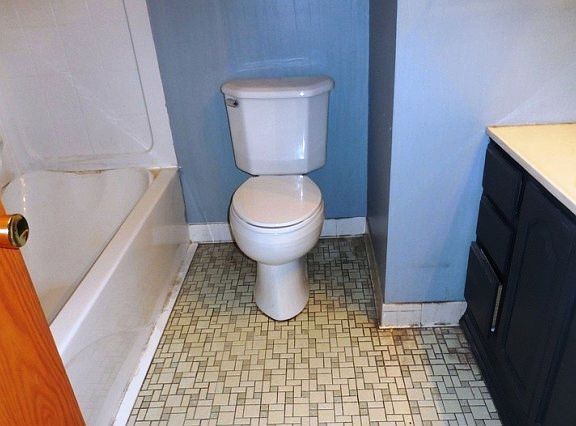 3rd image of 1863 6th St