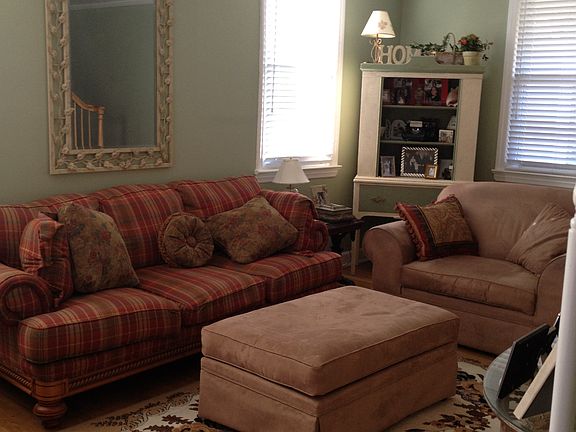 4th image of 28 Sterling Dr