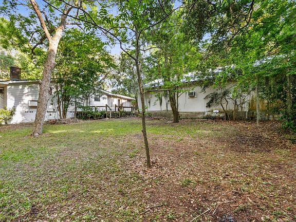 3rd image of 409 Stanley Dr