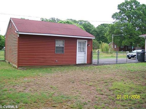 4th image of 4900 Red Oak Ln
