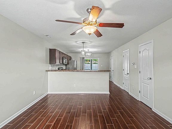 3rd image of 177 Glen Cannon Dr #1