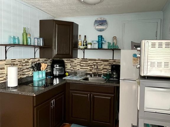 3rd image of 70 E Grand Ave #104