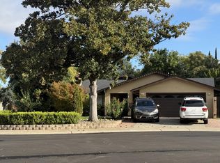 2831 Bradshaw Rd, Sacramento, CA 95827