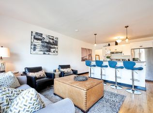 2704 Exposition Pl, Los Angeles, CA 90018