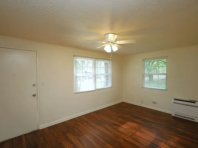 2226B Greenlee St — Photo 2