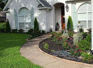 721 Oleander Ln, Biloxi, MS 39532
